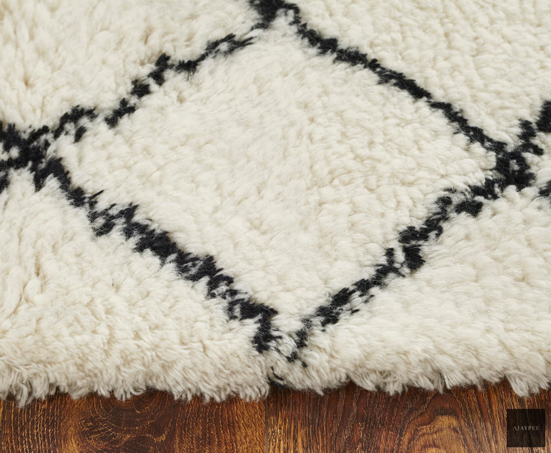Wool HandTufted Carpet - Cross White /Black - Cotton - Hand Tufted - Ajaypee Carpets (Thumbnail 3)