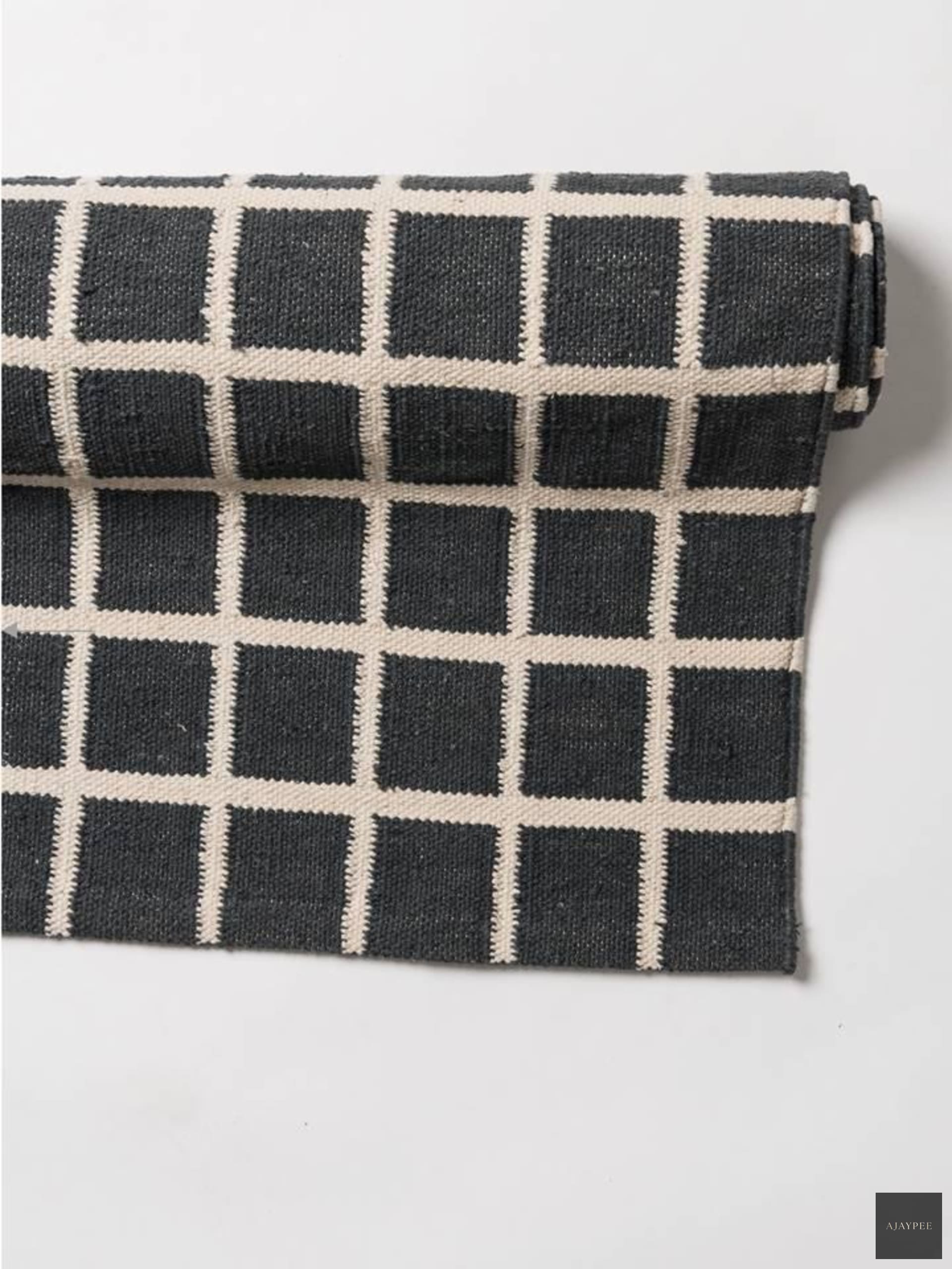 Cotton HandWoven Rug_Net - Cotton - Flatweave - Ajaypee Carpets (Detail)