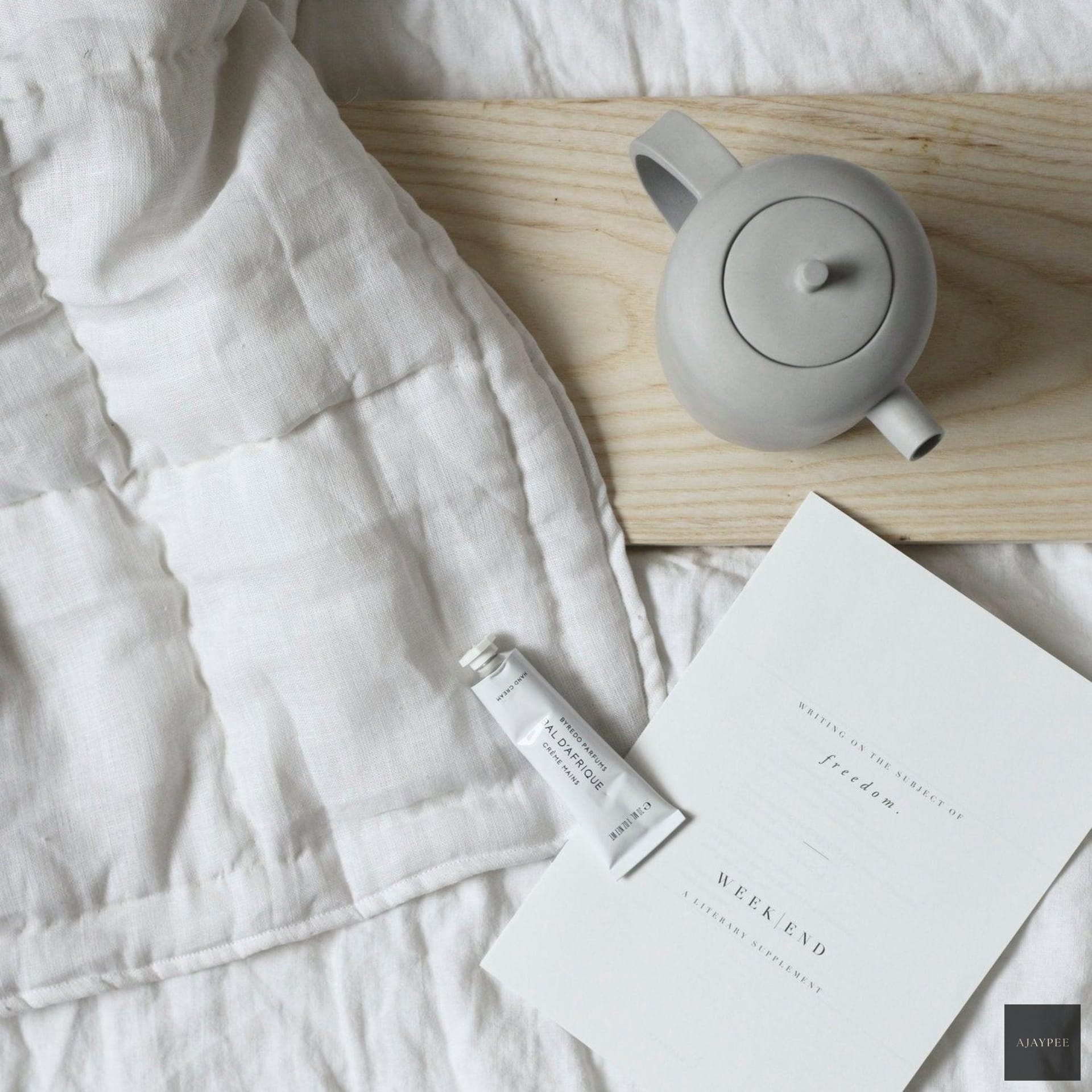 White Linen Bedspread - Cotton - Hand Woven - Ajaypee Carpets (Thumbnail 3)