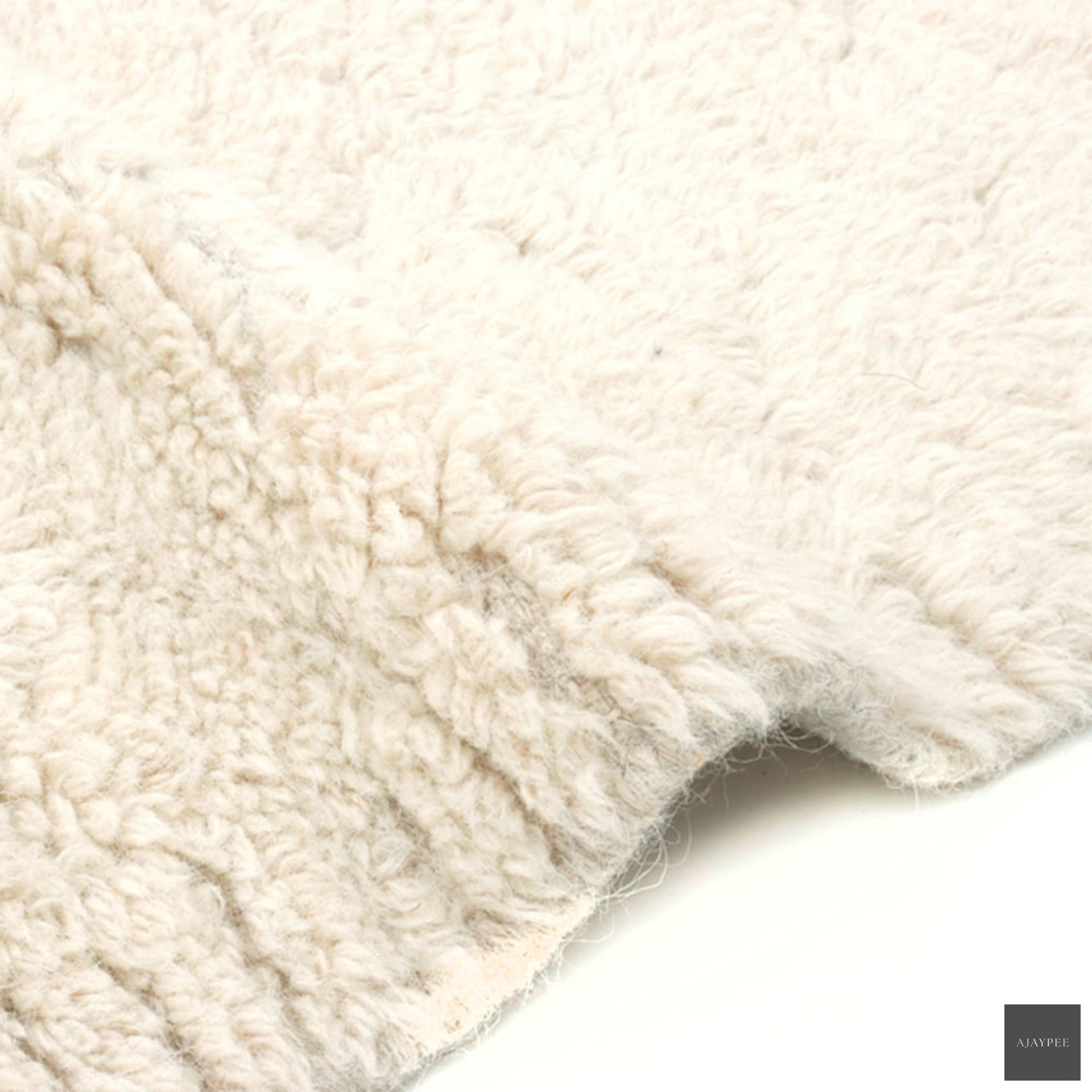 Gwyneth Handloom Woollen Rug - Cotton - Hand Tufted - Ajaypee Carpets (Detail)