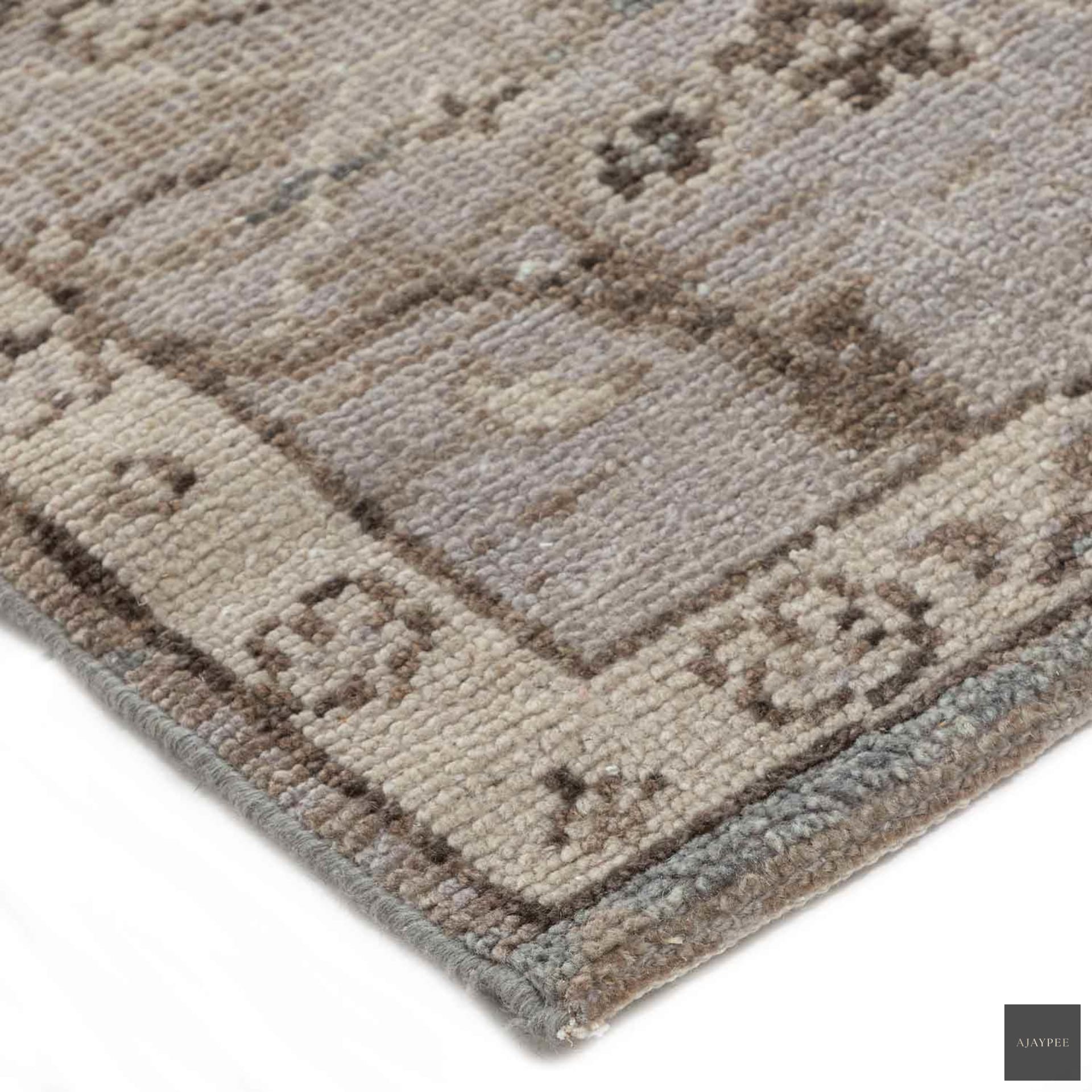 Ibrahim Hand Knotted Woollen Rug - detail