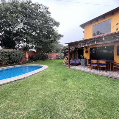 Casa Rústica y Campestre con jardín y piscina en Sol de la Molina - Imagen 3