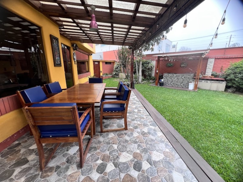 Casa Rústica y Campestre con jardín y piscina en Sol de la Molina - Imagen 4 de 5