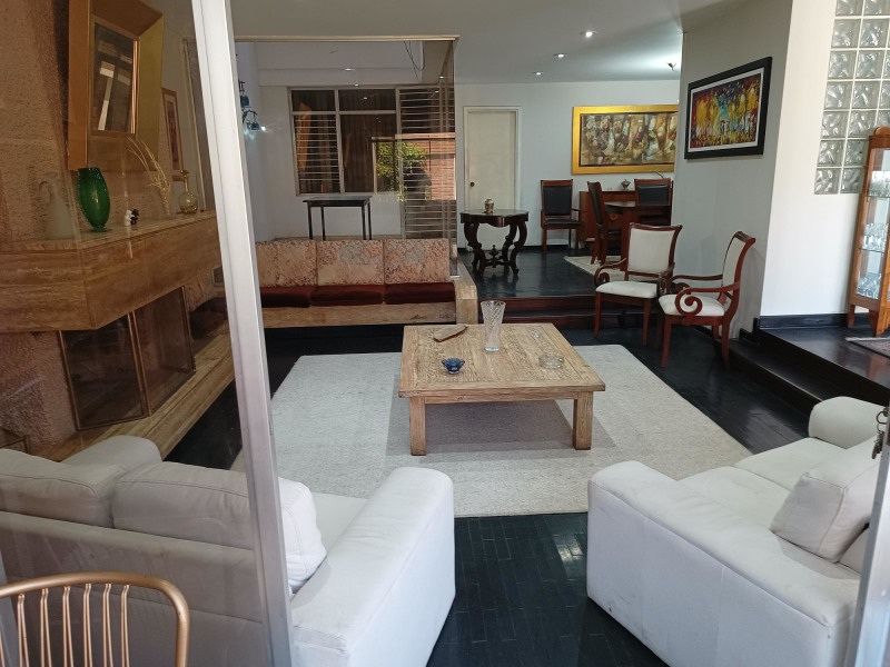 Casa con jardín para eventos inolvidables en San Borja - Imagen 5 de 10
