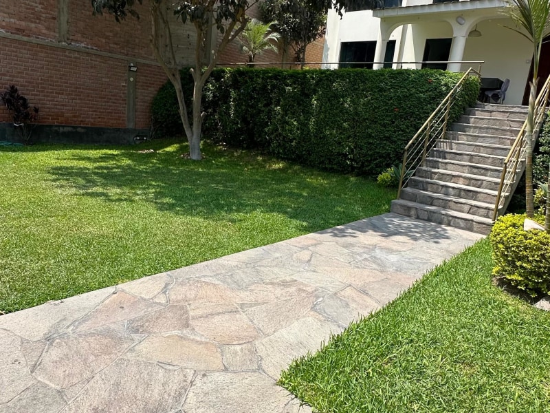 Refugio con jardín y piscina para eventos y producciones - Imagen principal