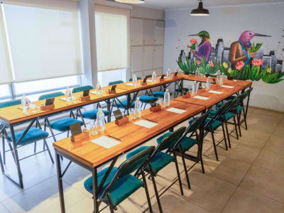 Sala Colibrí: Espacio creativo con estética vibrante en Miraflores