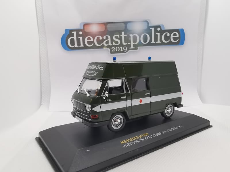 Mercedes-Benz Mercedes N1300 1/43 diecast Gendarmerie — Guardia Civil Spain