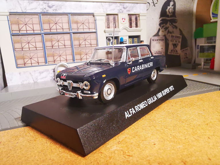 Alfa Romeo Alfa Romeo1972 Giulia 1600 Super 1/43 diecast Gendarmerie — Carabinieri Italy