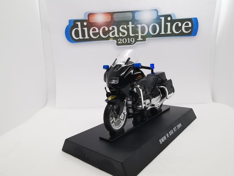 BMW BMW R 850 RT 1/24 diecast Gendarmerie — Carabinieri Italy
