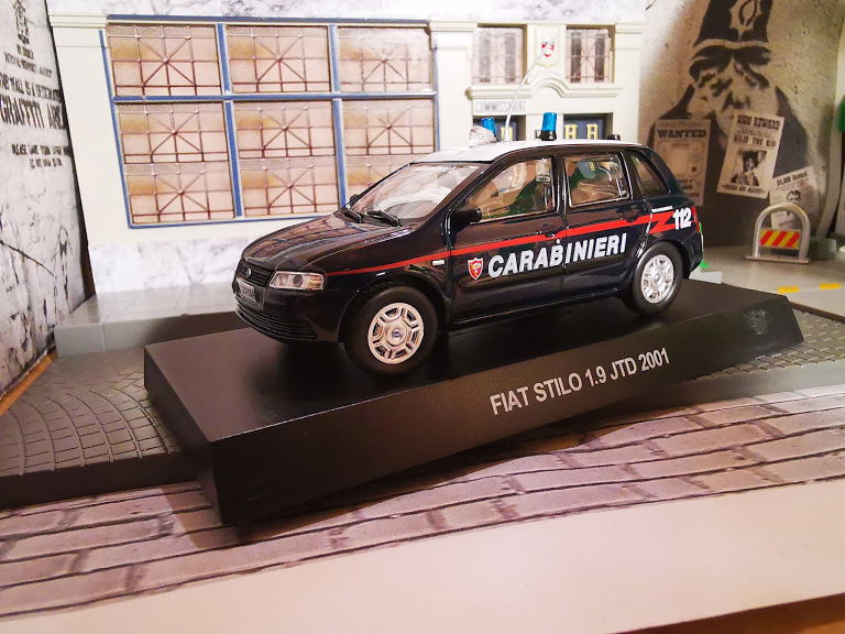 Fiat Fiat Stilo 1.9 JTD 1/43 diecast Gendarmerie — Carabinieri Italy
