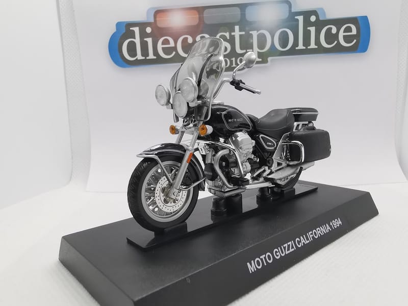 Moto Guzzi Moto Guzzi California 1/24 diecast Gendarmerie — Carabinieri Italy