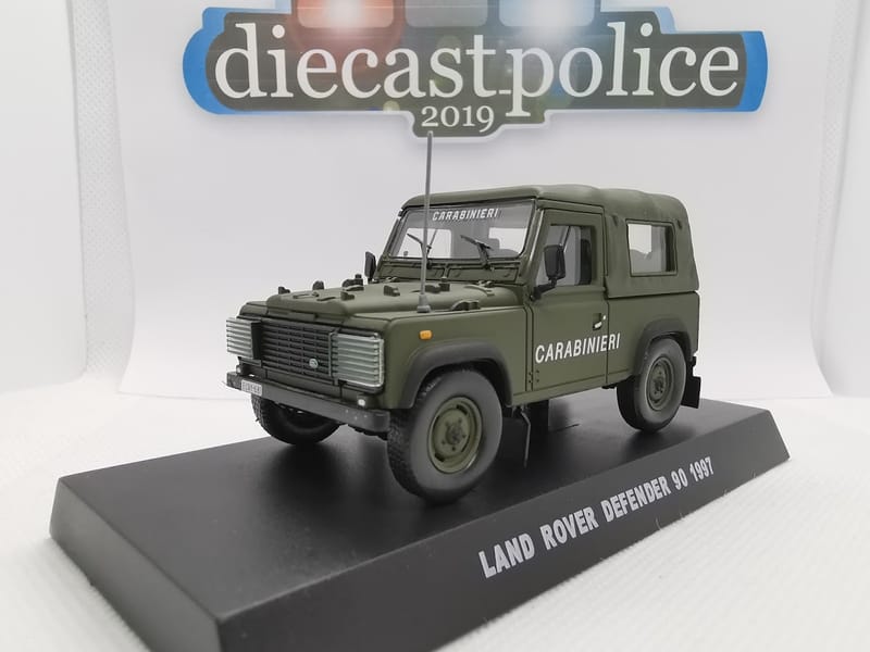 Land Rover Land Rover Defender 90 1/43 diecast Gendarmerie — Carabinieri Italy