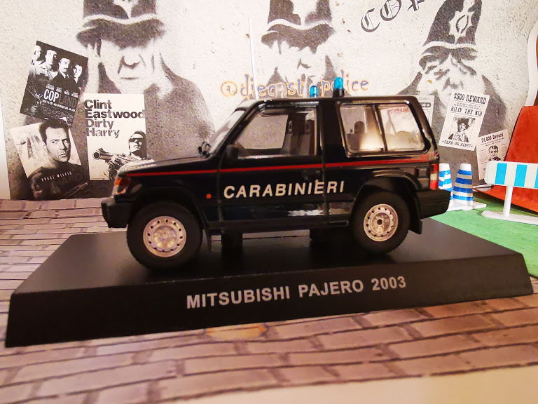 Mitsubishi Mitsubishi Pajero 1/43 diecast Gendarmerie — Carabinieri Italy