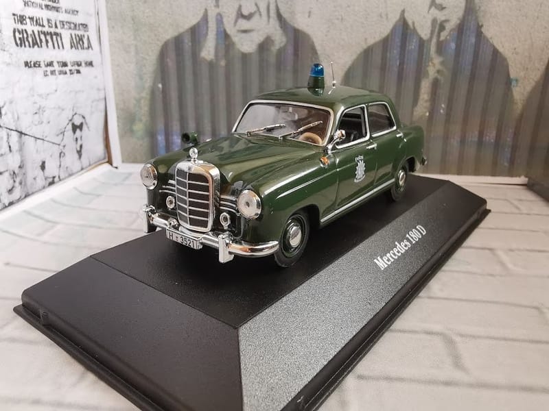 Mercedes-Benz Mercedes-Benz 180d 1/43 diecast Police — Polizei Germany