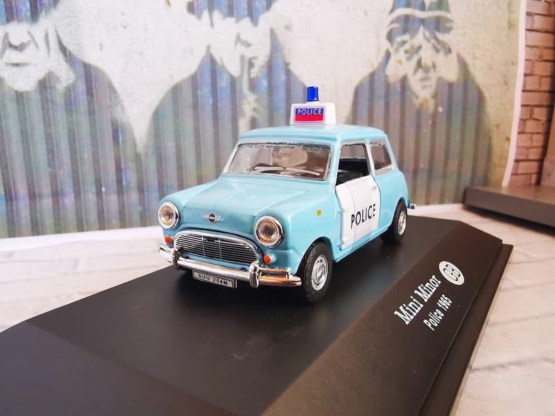 Mini Mini Minor 1/43 diecast Regional Police — Thames Valley Police United Kingdom