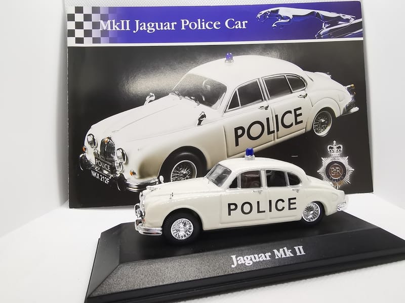 Jaguar Jaguar mk 2 1/43 diecast Regional Police — Bedfordshire Police United Kingdom