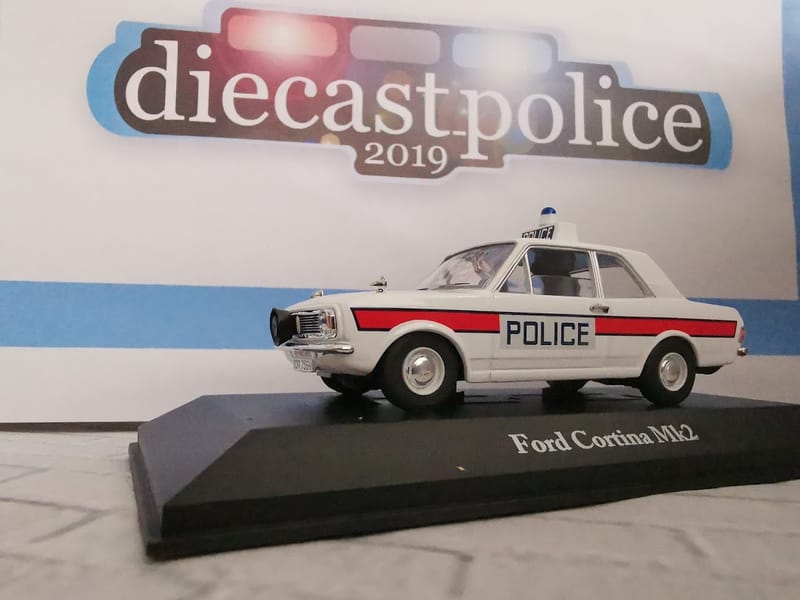 Ford Ford Cortina mk2 1/43 diecast Regional Police — Hampshire and Isle of Wight Constabulary United Kingdom