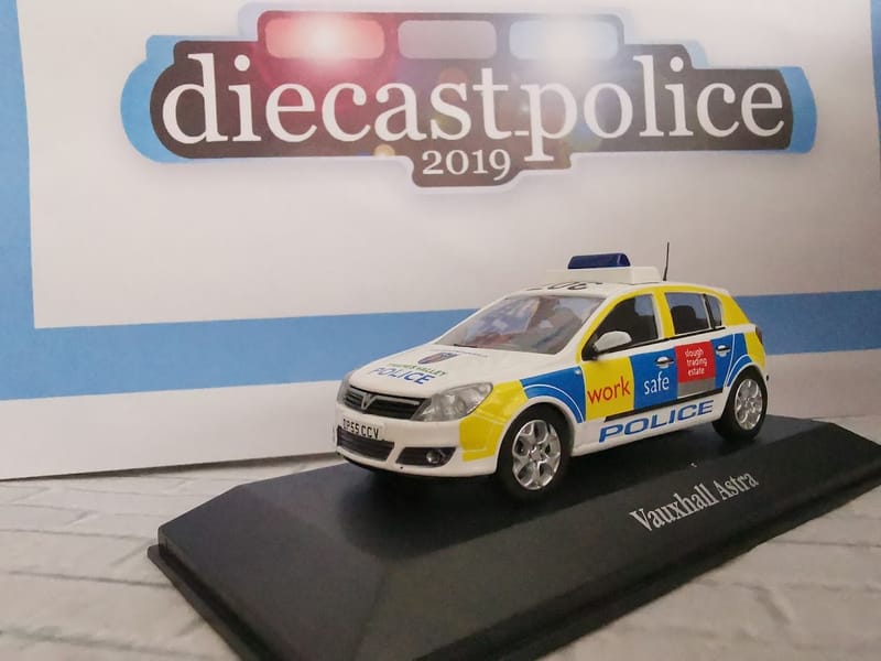 Vauxhall Vauxhall Astra 1/43 diecast Regional Police — Thames Valley Police United Kingdom