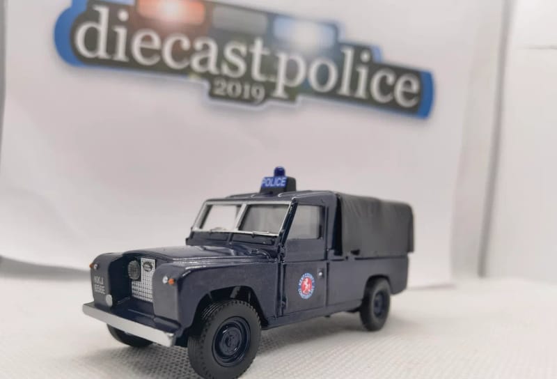 Land Rover Land-Rover LWB Series 2 1/43 diecast Regional Police — Kent Police United Kingdom