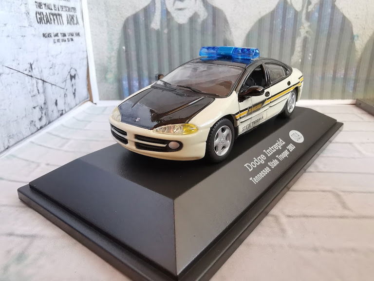 Dodge Dodge Intrepid 1/43 diecast Regional Police — Tennessee Highway Patrol United States