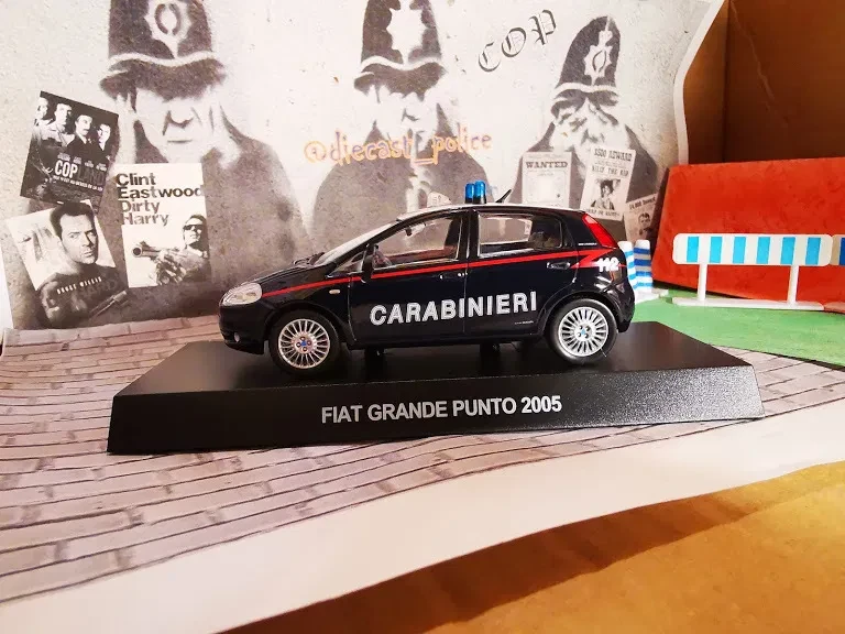 Fiat Fiat Grande Punto 1/43 diecast Gendarmerie — Carabinieri Italy