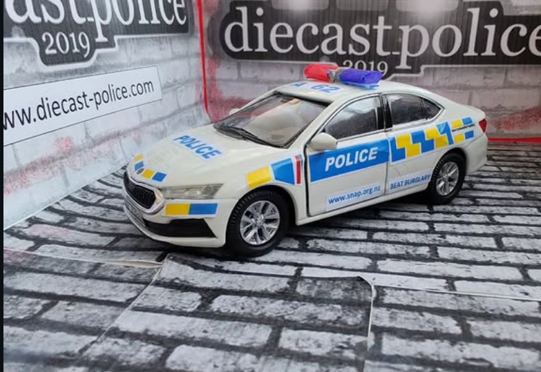 Škoda Skoda Octavia 1/32 diecast Police — New Zealand Police New Zealand
