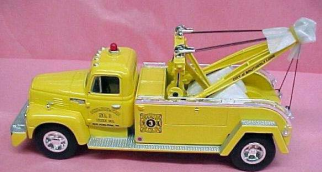International International R-200 Wrecker 1/32 diecast Fire — Philadelphia Fire Department (PFD) United States