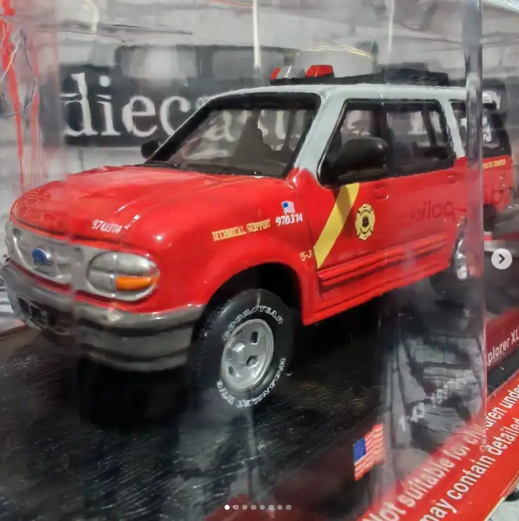 Ford Ford Explorer XLT 1/43 diecast Fire — Philadelphia Fire Department (PFD) United States