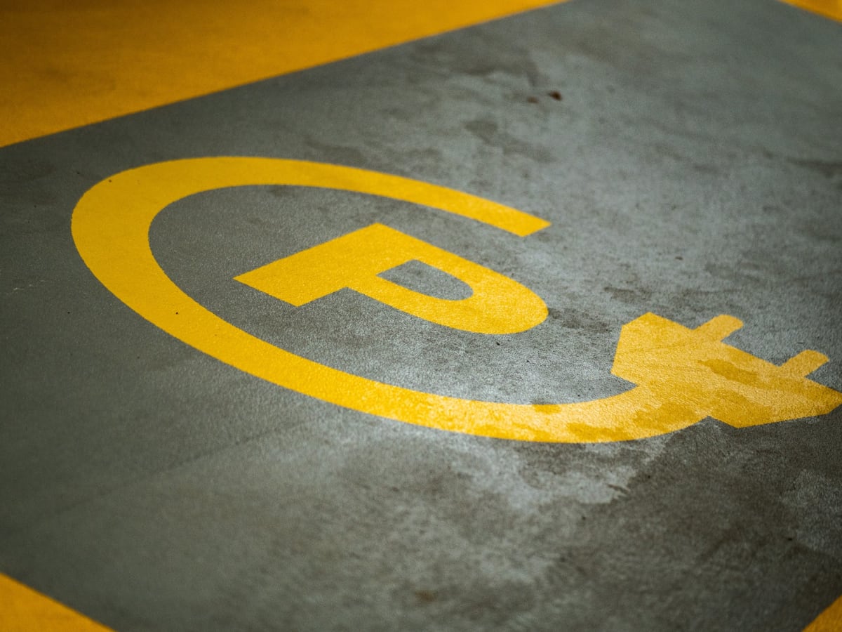 Flottes d'entreprises : l'échec de la transition électrique forcée face aux réalités du terrain