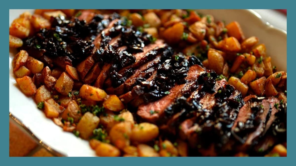 Gastronomie française : l'art du magret de canard laqué au miel et au vin rouge