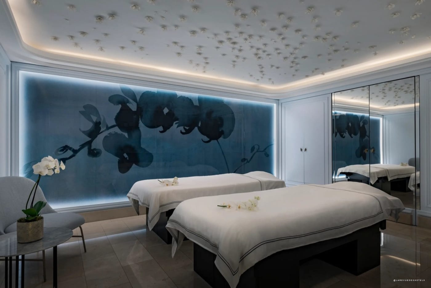 Treatment room at the Ritz Club Paris spa with a starry ceiling