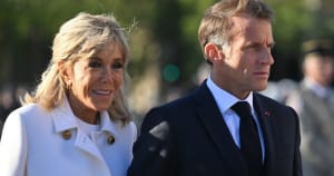 Emmanuel et Brigitte Macron assistent au concert de Céline Dion à Paris