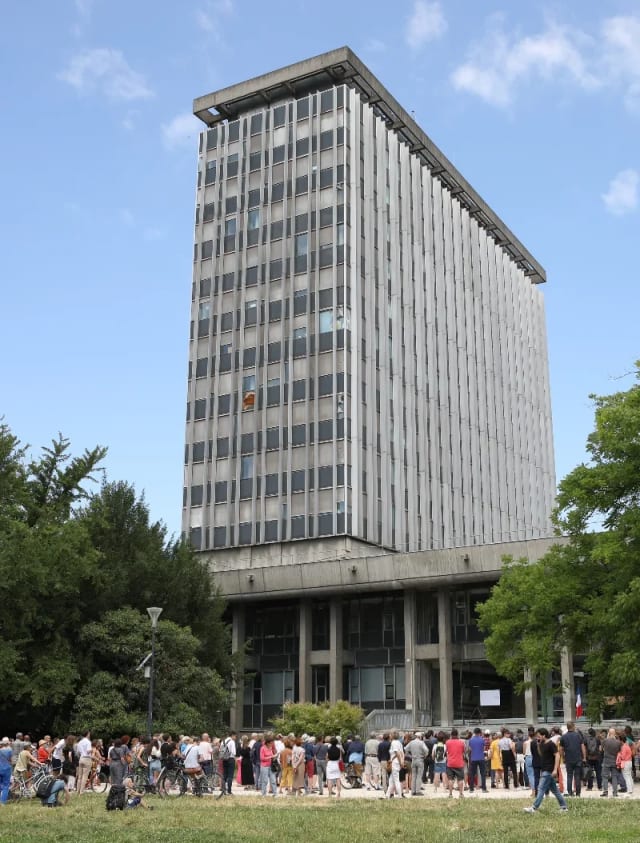 Grenoble organise un hommage aux victimes de l’attaque de Trappes