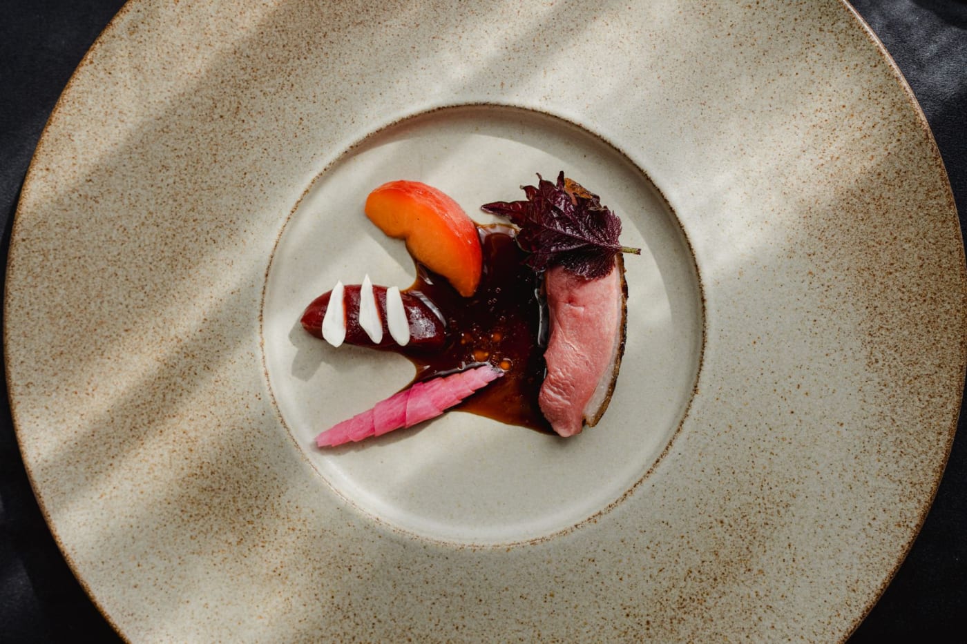 Assiette de canard du restaurant gastronomique Cradle à l'hôtel Cromlix