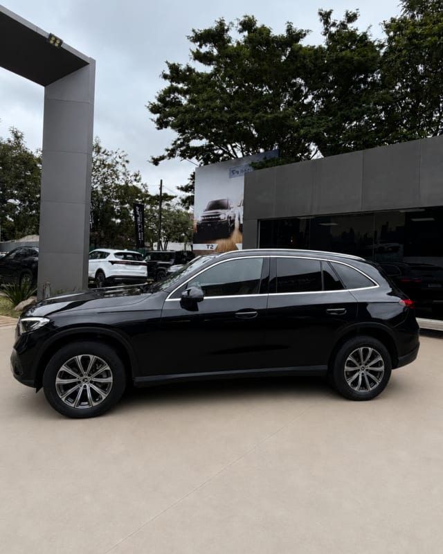 MERCEDES BENZ GLC 200 2023 — foto 4