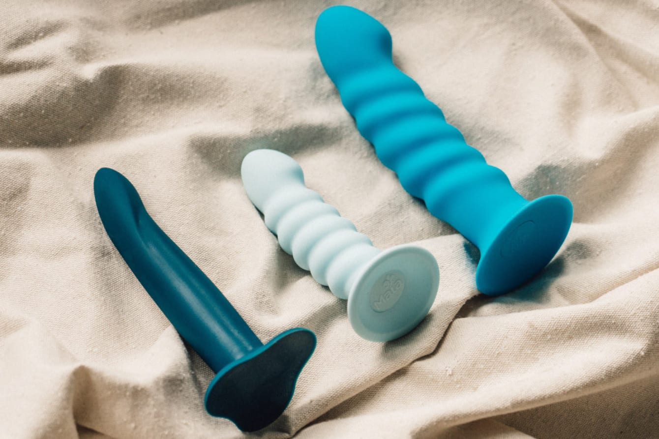 FIRM VS SOFT SEX TOYS: A GUIDE TO DILDO DENSITIES