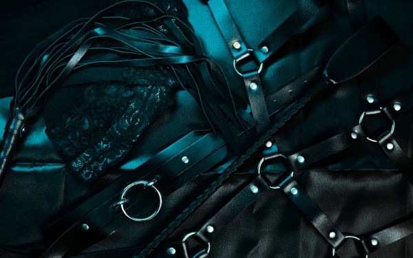 How to Build the Ultimate Kinky Sex Toy Kit