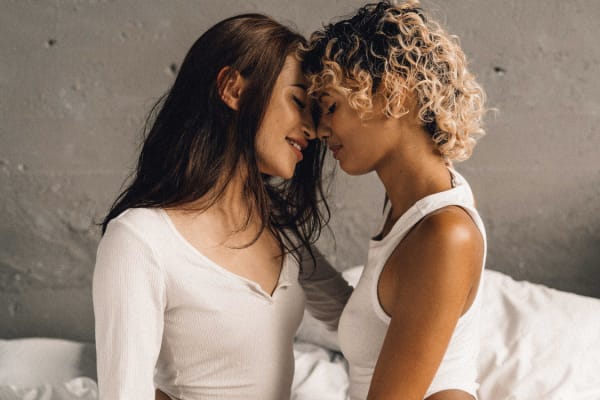 WHY LESBIANS HAVE MORE ORGASMS