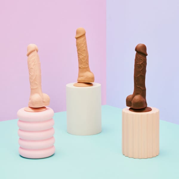 How to Choose the Right Dildo for You