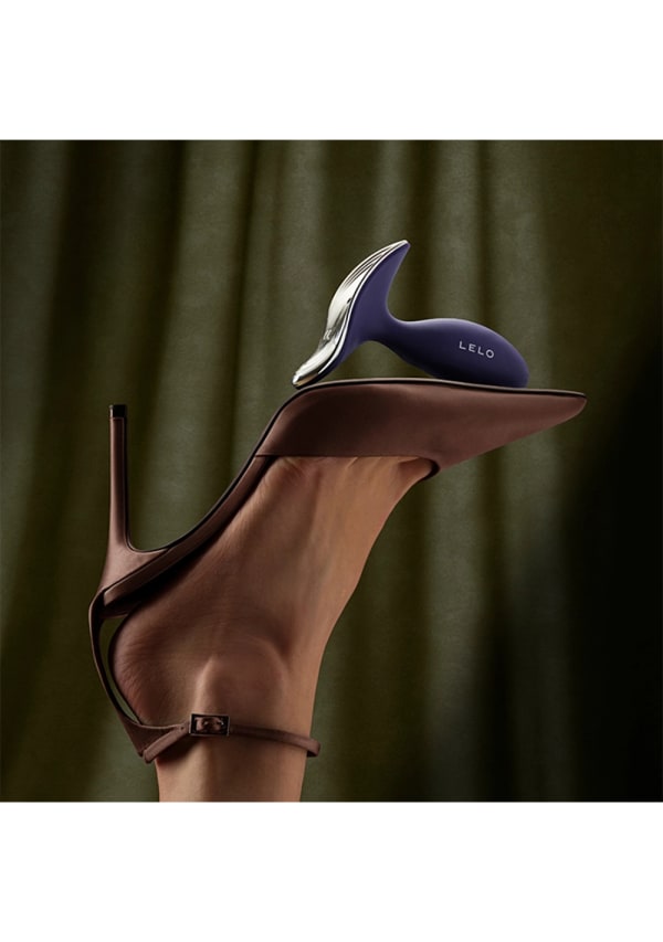 Show image 7