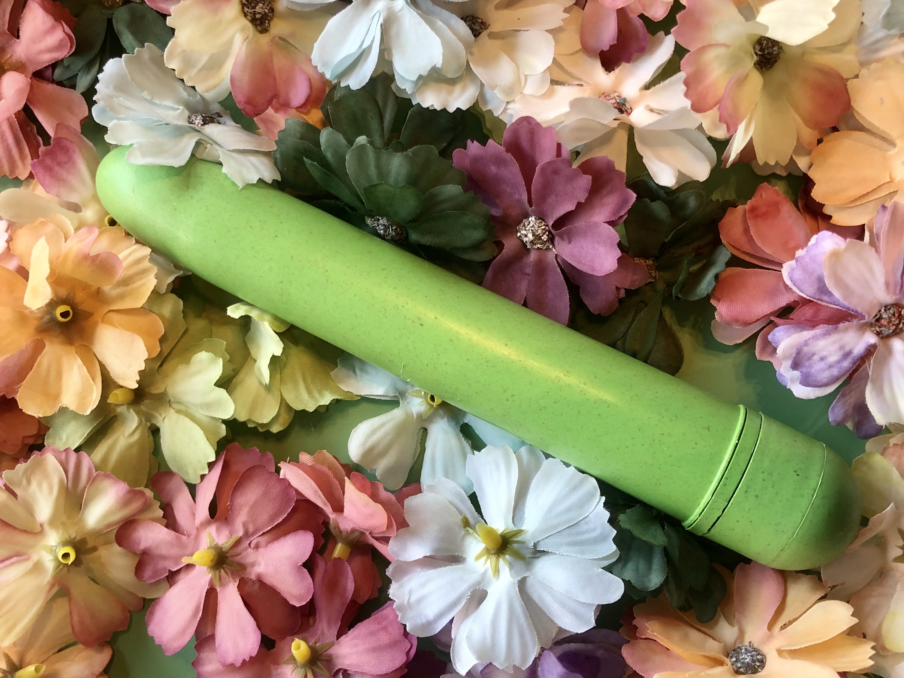 Green Gaia Vibe green toy
