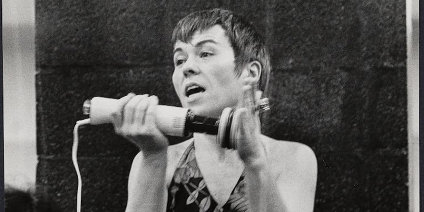 Sex Educator Betty Dodson showing off the power of the original Magic Wand.