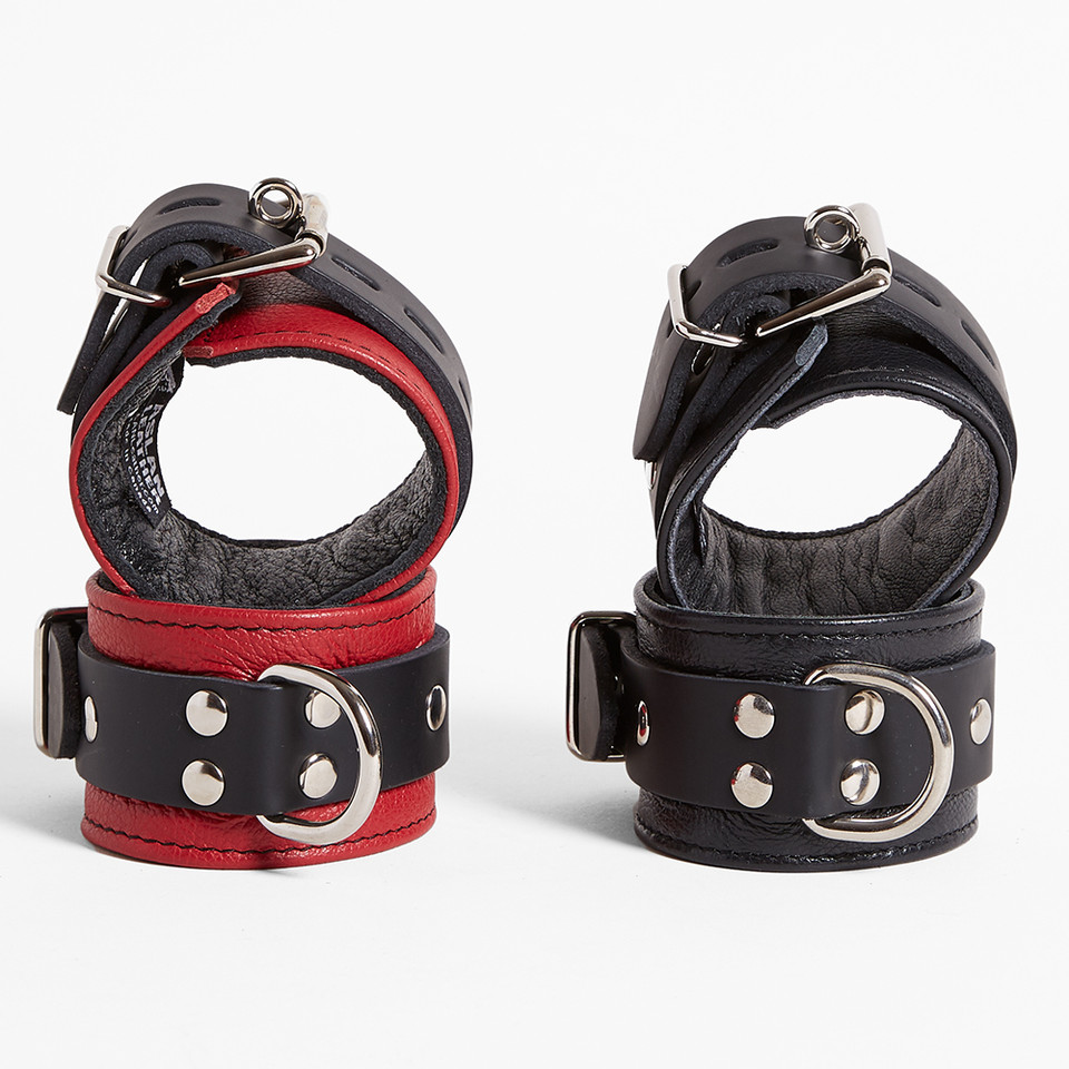 Aslan Jag Bondage Cuffs