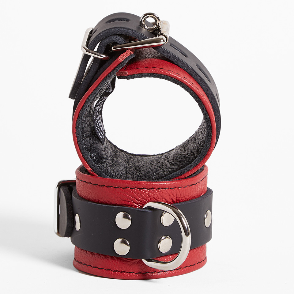 Aslan Jag Cuffs