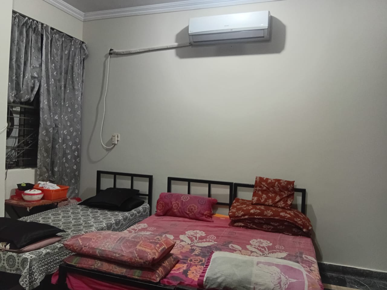 Saima girls hostel in Johar Town, Lahore