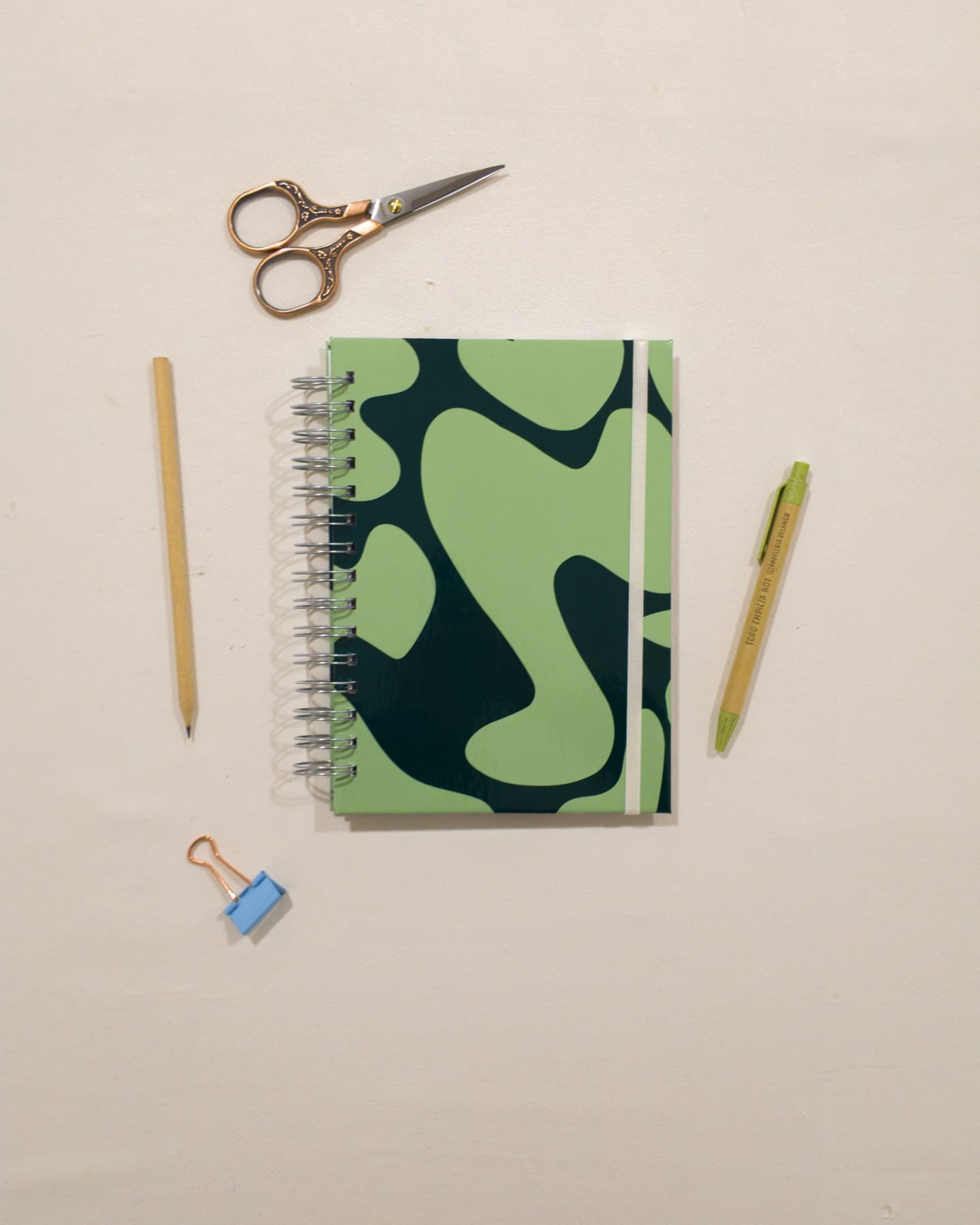 Tapa del cuaderno Selva (colección Dubai) de La Pape, vista desde arriba