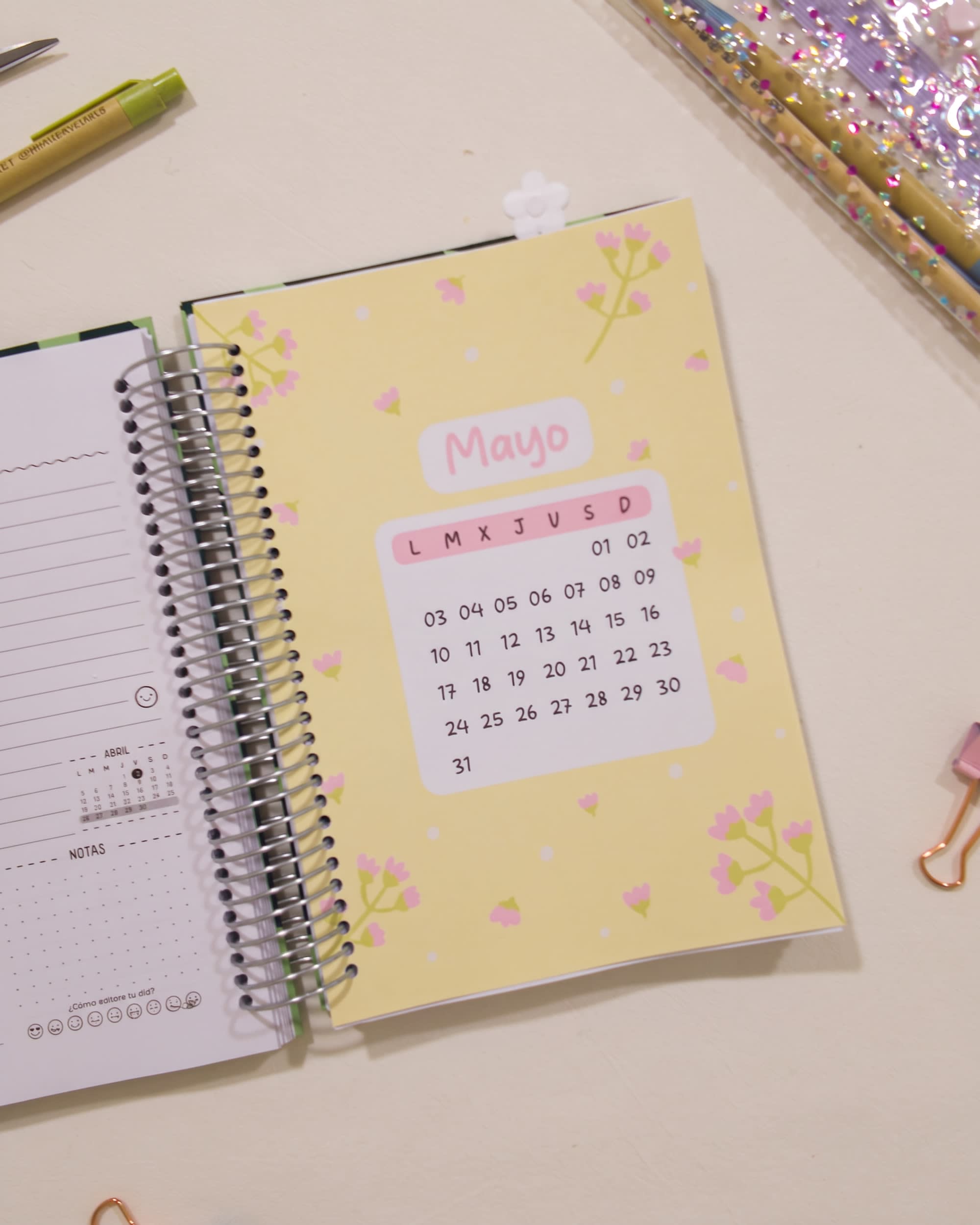 Carátula de Mayo de la agenda 2027 día a día Selva, con el calendario del mes