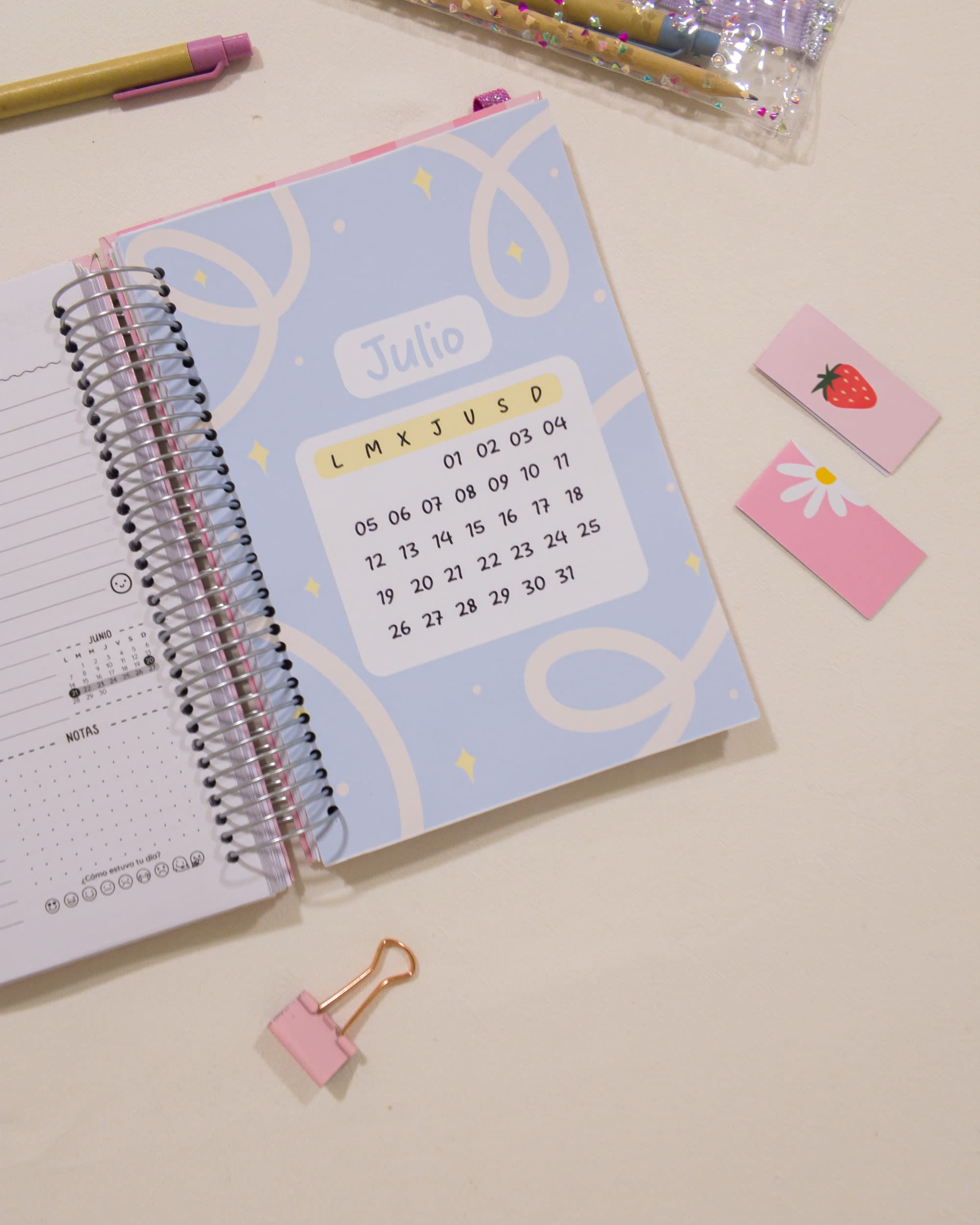 Carátula de Julio de la agenda 2027 día a día Cosas buenas, con el calendario del mes