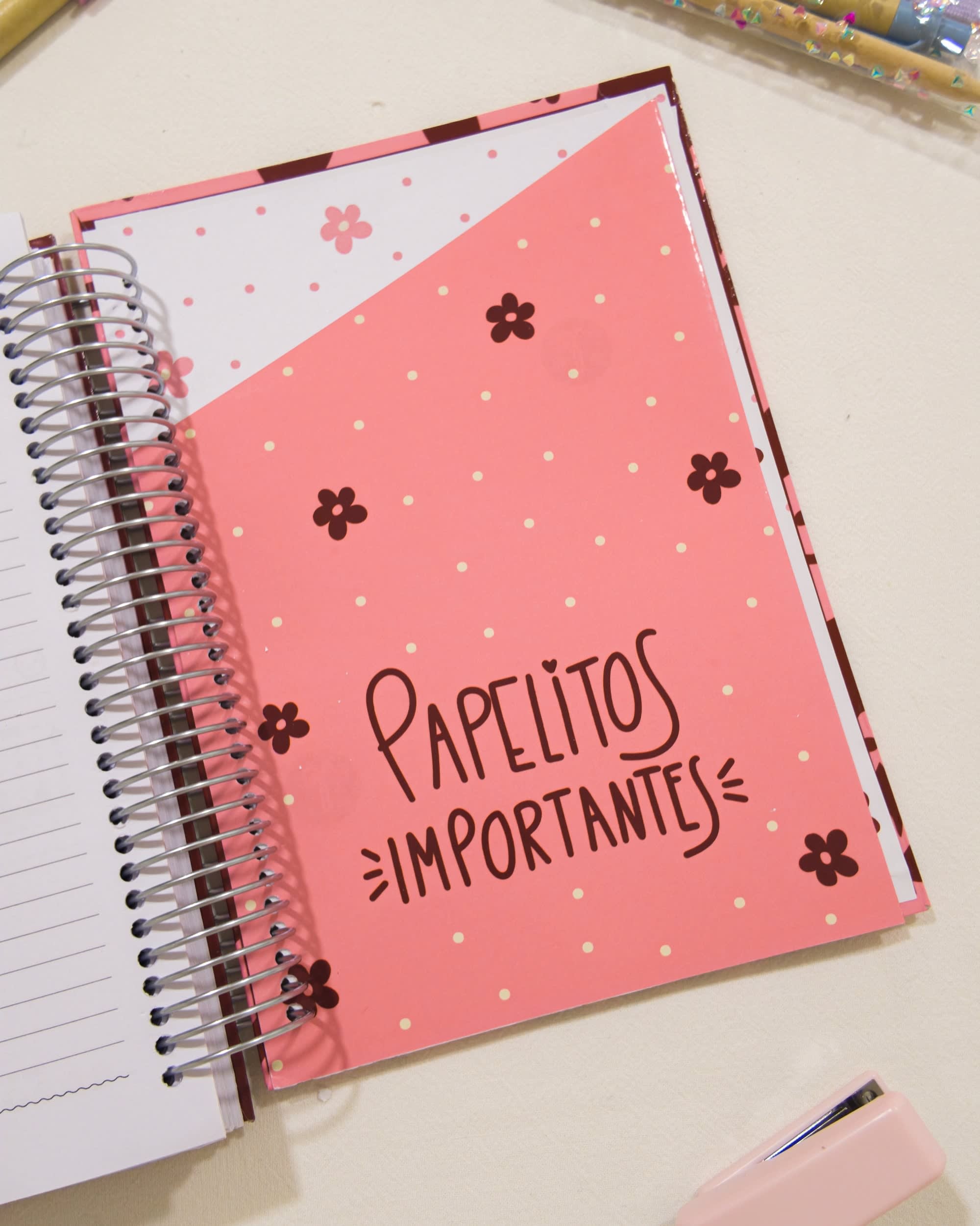 Bolsillo «papelitos importantes» de la agenda 2027 día a día Florecer
