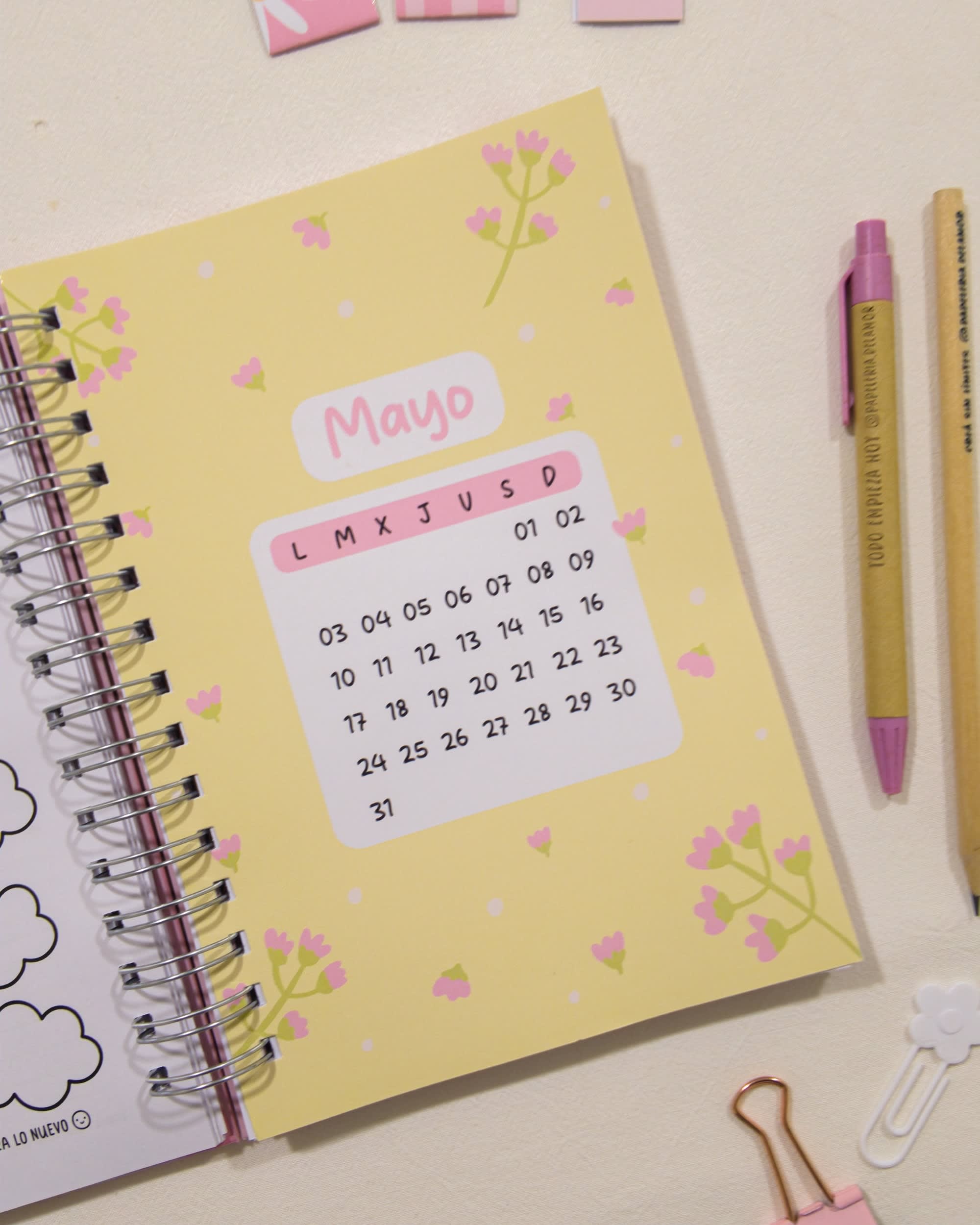 Carátula de Mayo de la agenda 2027 semana a la vista Cosas buenas, con el calendario del mes